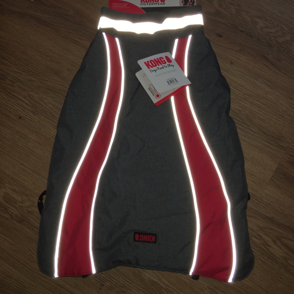 Kong high visibility / water resistant medium